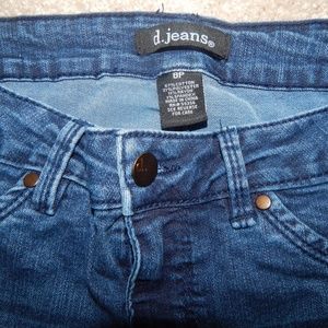 D.Jeans